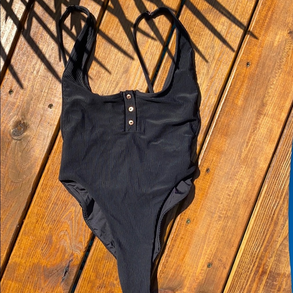 Frankies bikinis one piece swimsuit - Picture 1 of 3